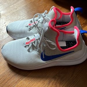 White/Pink/Blue Nike Free TR8 Women's Gym/HIIT/Cross Training Shoe Size 7.5
